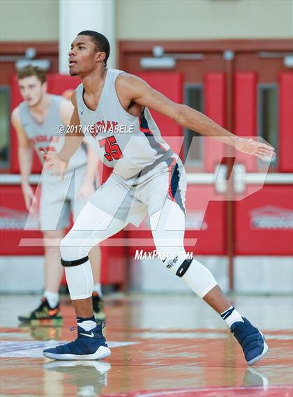 Thumbnail 3 in Desert Vista vs Findlay Prep (Hoophall West) photogallery.