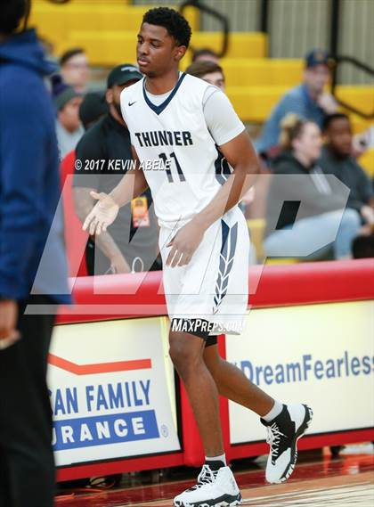 Thumbnail 2 in Desert Vista vs Findlay Prep (Hoophall West) photogallery.