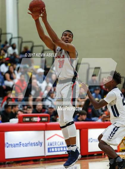 Thumbnail 3 in Desert Vista vs Findlay Prep (Hoophall West) photogallery.