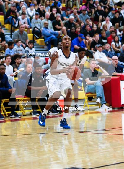 Thumbnail 3 in Desert Vista vs Findlay Prep (Hoophall West) photogallery.