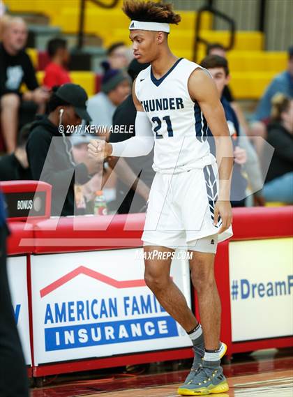 Thumbnail 3 in Desert Vista vs Findlay Prep (Hoophall West) photogallery.