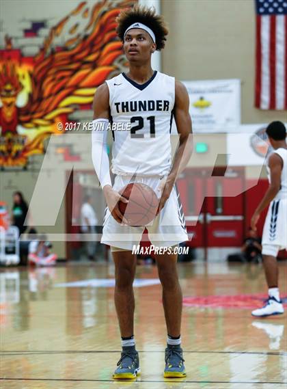 Thumbnail 3 in Desert Vista vs Findlay Prep (Hoophall West) photogallery.