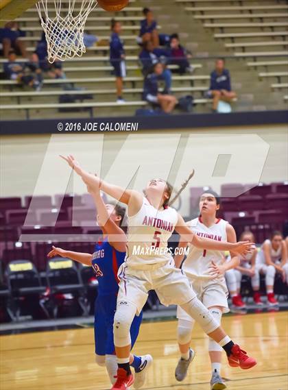 Thumbnail 2 in Antonian Prep vs Edinburg (NEISD Invitational) photogallery.
