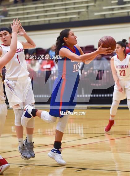 Thumbnail 1 in Antonian Prep vs Edinburg (NEISD Invitational) photogallery.