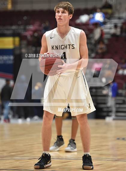 Thumbnail 2 in Northern Nash vs. Rocky Mount (Nash County Christmas Tournament) photogallery.