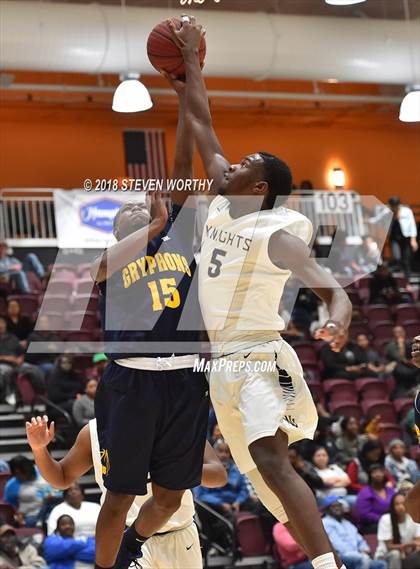 Thumbnail 2 in Northern Nash vs. Rocky Mount (Nash County Christmas Tournament) photogallery.