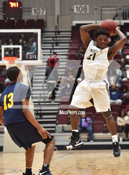 Thumbnail 2 in Northern Nash vs. Rocky Mount (Nash County Christmas Tournament) photogallery.