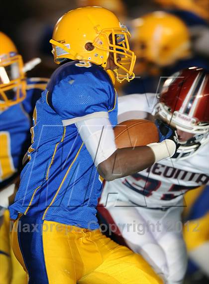 Thumbnail 3 in Oneonta vs. Johnson (AHSAA Quarterfinal Playoff) photogallery.