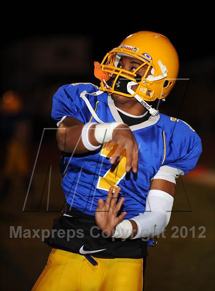 Thumbnail 2 in Oneonta vs. Johnson (AHSAA Quarterfinal Playoff) photogallery.