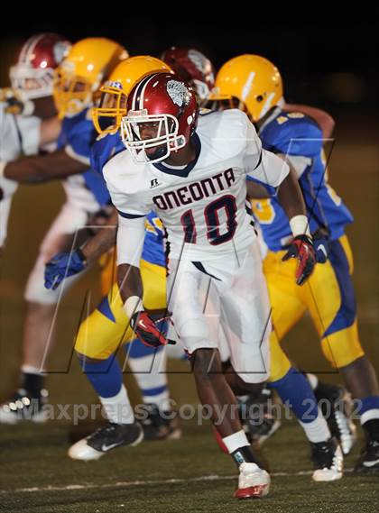 Thumbnail 1 in Oneonta vs. Johnson (AHSAA Quarterfinal Playoff) photogallery.