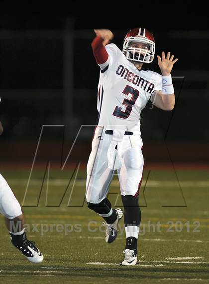 Thumbnail 2 in Oneonta vs. Johnson (AHSAA Quarterfinal Playoff) photogallery.