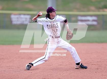 Thumbnail 3 in Vincent @ Thorsby (AHSAA 2A Round 1 Playoff) photogallery.