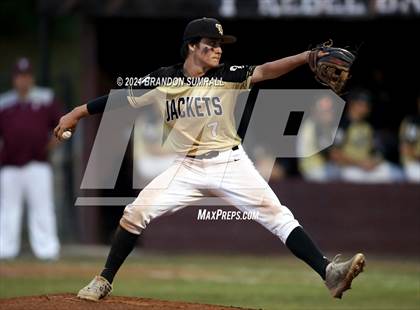 Thumbnail 1 in Vincent @ Thorsby (AHSAA 2A Round 1 Playoff) photogallery.
