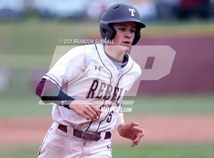 Thumbnail 1 in Vincent @ Thorsby (AHSAA 2A Round 1 Playoff) photogallery.