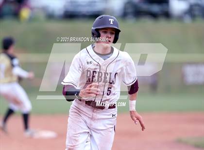Thumbnail 3 in Vincent @ Thorsby (AHSAA 2A Round 1 Playoff) photogallery.