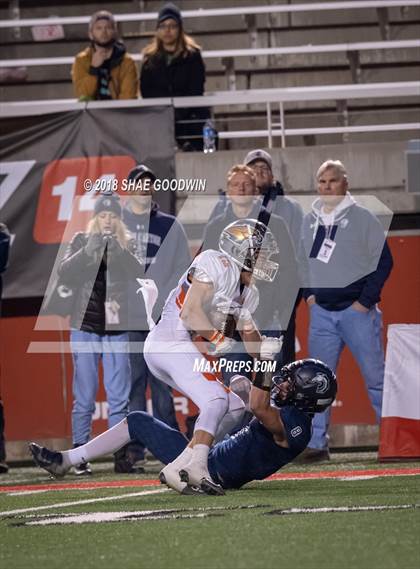 Thumbnail 2 in Skyridge vs. Corner Canyon (UHSAA 5A Final) photogallery.