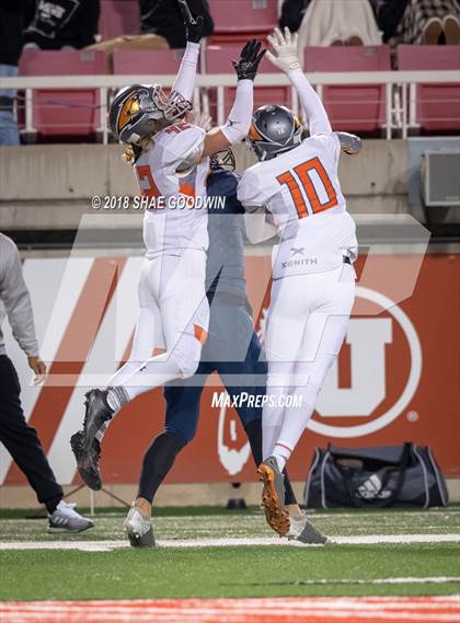 Thumbnail 2 in Skyridge vs. Corner Canyon (UHSAA 5A Final) photogallery.