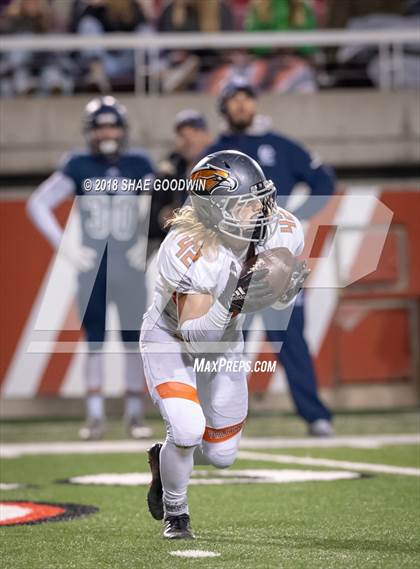 Thumbnail 2 in Skyridge vs. Corner Canyon (UHSAA 5A Final) photogallery.