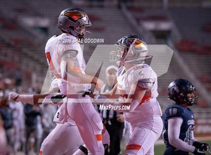 Thumbnail 2 in Skyridge vs. Corner Canyon (UHSAA 5A Final) photogallery.
