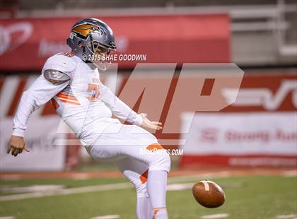 Thumbnail 2 in Skyridge vs. Corner Canyon (UHSAA 5A Final) photogallery.