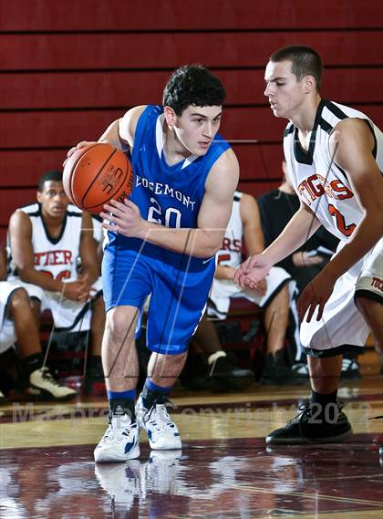 Thumbnail 3 in Tuckahoe vs Edgemont (Harrison Booster Club Tournament) photogallery.