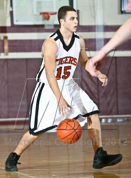 Thumbnail 2 in Tuckahoe vs Edgemont (Harrison Booster Club Tournament) photogallery.