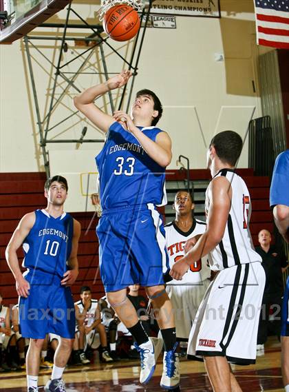 Thumbnail 1 in Tuckahoe vs Edgemont (Harrison Booster Club Tournament) photogallery.