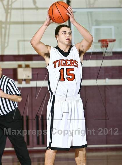 Thumbnail 1 in Tuckahoe vs Edgemont (Harrison Booster Club Tournament) photogallery.