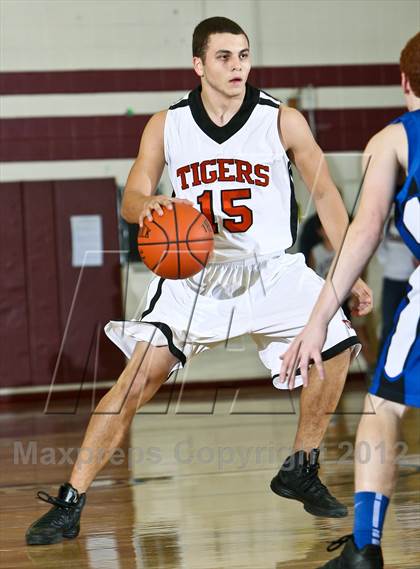 Thumbnail 3 in Tuckahoe vs Edgemont (Harrison Booster Club Tournament) photogallery.