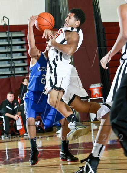 Thumbnail 3 in Tuckahoe vs Edgemont (Harrison Booster Club Tournament) photogallery.