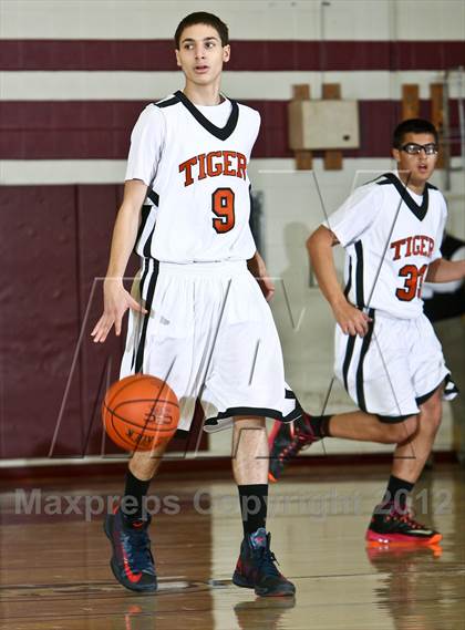 Thumbnail 2 in Tuckahoe vs Edgemont (Harrison Booster Club Tournament) photogallery.