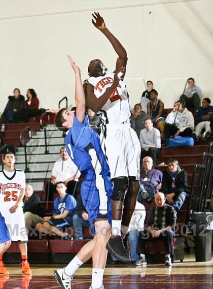 Thumbnail 1 in Tuckahoe vs Edgemont (Harrison Booster Club Tournament) photogallery.