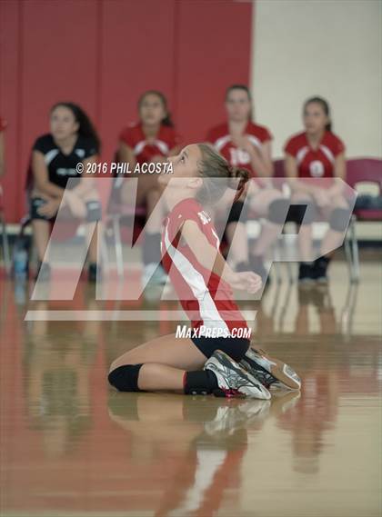 Thumbnail 3 in Burroughs vs Arcadia photogallery.