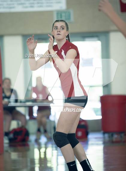 Thumbnail 3 in Burroughs vs Arcadia photogallery.