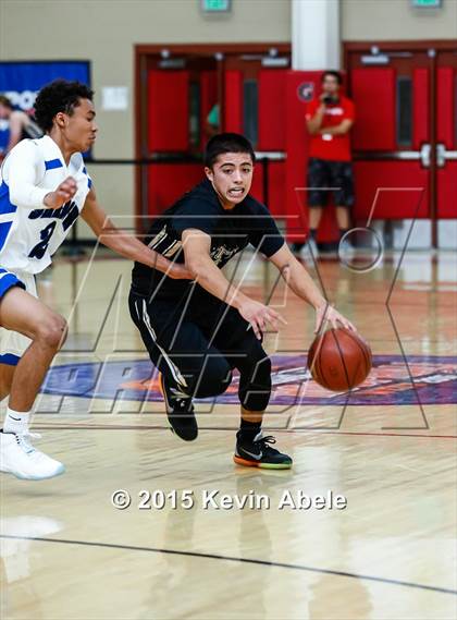 Thumbnail 3 in Shadow Mountain vs Archbishop Mitty (Hoophall West Invitational) photogallery.