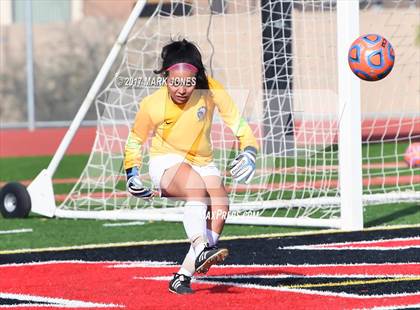 Thumbnail 1 in Salpointe Catholic vs. Thunderbird (AIA 4A Final) photogallery.