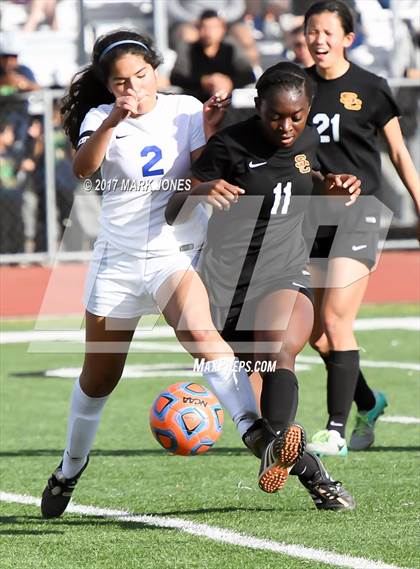 Thumbnail 3 in Salpointe Catholic vs. Thunderbird (AIA 4A Final) photogallery.