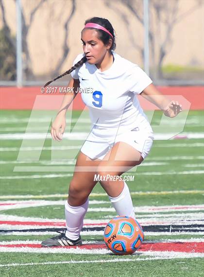 Thumbnail 1 in Salpointe Catholic vs. Thunderbird (AIA 4A Final) photogallery.