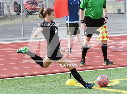 Thumbnail 3 in Salpointe Catholic vs. Thunderbird (AIA 4A Final) photogallery.