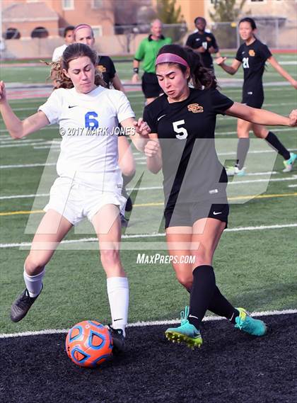 Thumbnail 3 in Salpointe Catholic vs. Thunderbird (AIA 4A Final) photogallery.