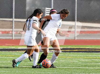 Thumbnail 3 in Salpointe Catholic vs. Thunderbird (AIA 4A Final) photogallery.