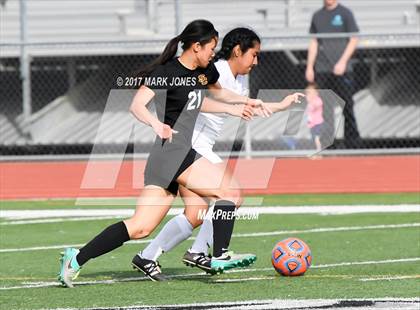 Thumbnail 2 in Salpointe Catholic vs. Thunderbird (AIA 4A Final) photogallery.