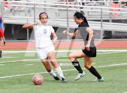 Thumbnail 3 in Salpointe Catholic vs. Thunderbird (AIA 4A Final) photogallery.