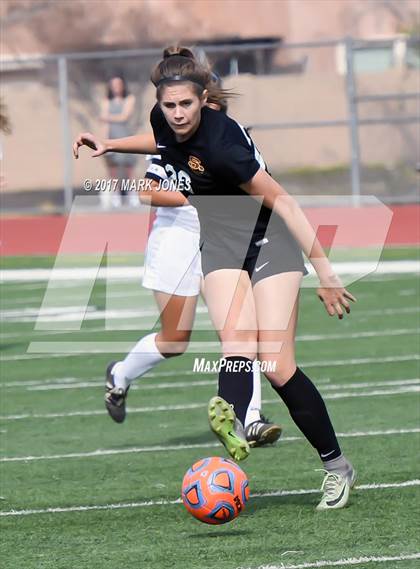 Thumbnail 1 in Salpointe Catholic vs. Thunderbird (AIA 4A Final) photogallery.
