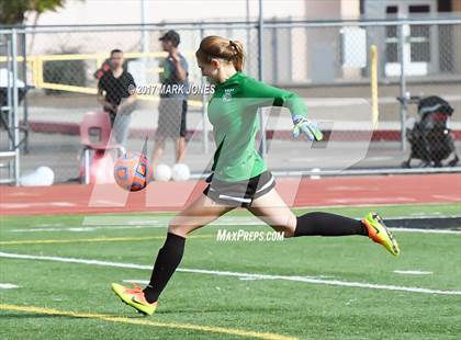 Thumbnail 2 in Salpointe Catholic vs. Thunderbird (AIA 4A Final) photogallery.