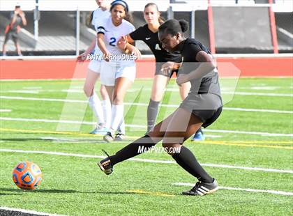 Thumbnail 2 in Salpointe Catholic vs. Thunderbird (AIA 4A Final) photogallery.