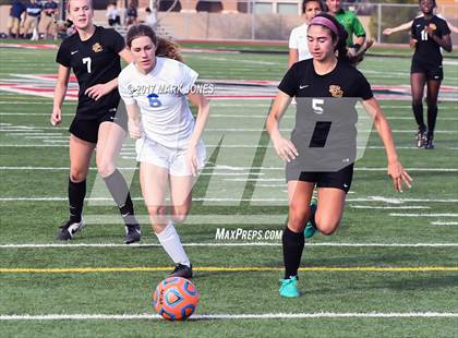 Thumbnail 1 in Salpointe Catholic vs. Thunderbird (AIA 4A Final) photogallery.