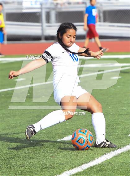 Thumbnail 3 in Salpointe Catholic vs. Thunderbird (AIA 4A Final) photogallery.