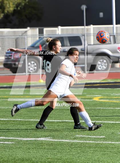 Thumbnail 3 in Salpointe Catholic vs. Thunderbird (AIA 4A Final) photogallery.
