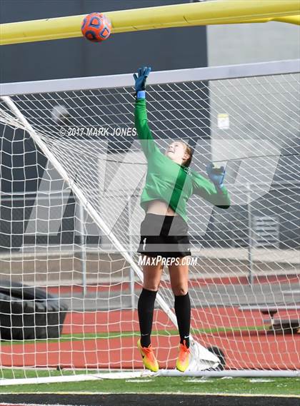 Thumbnail 3 in Salpointe Catholic vs. Thunderbird (AIA 4A Final) photogallery.